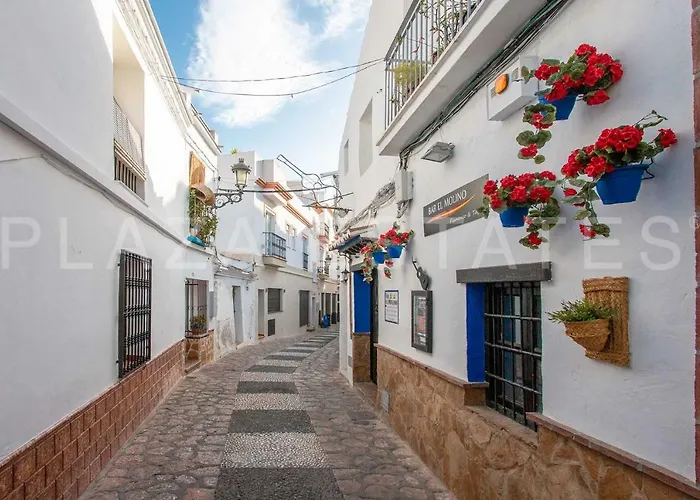 Magnifico Al Lado De La Playa Torrecilla En Daire Nerja